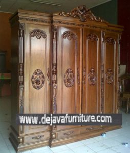 Lemari Pakaian Belanda Pintu 4