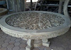 Meja Makan Jati Relief Bulat Besar