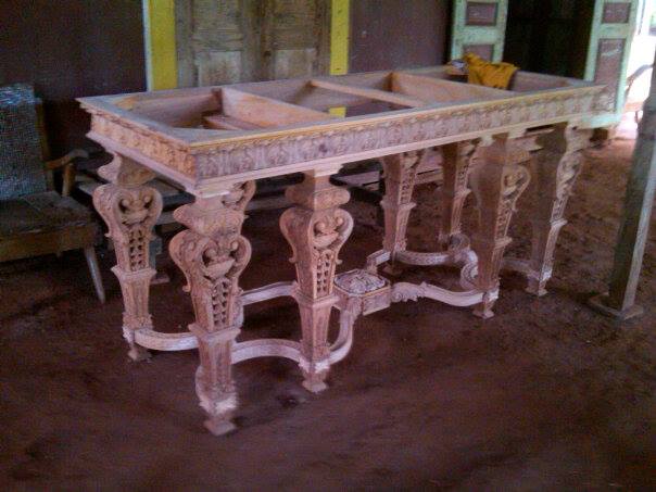 Unfinished Classic Furniture Monalisa Rose carved dining table mahogany Indonesia