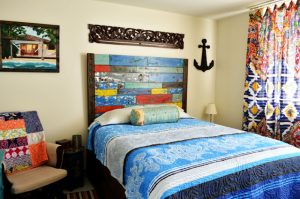 boatwood living Room Set