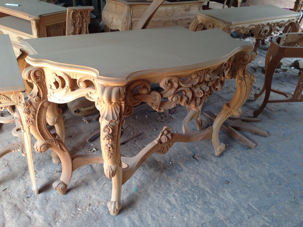 Unfinished Classic Furniture Revita Small Rose Carved Coffee Table Indonesia