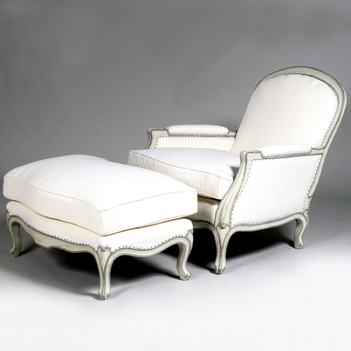 Kursi malas dan pouf Louis XV
