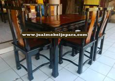 Meja makan Taichi ikan
