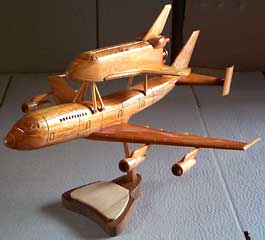  Boeing 747 Space shutle carrier teak miniature