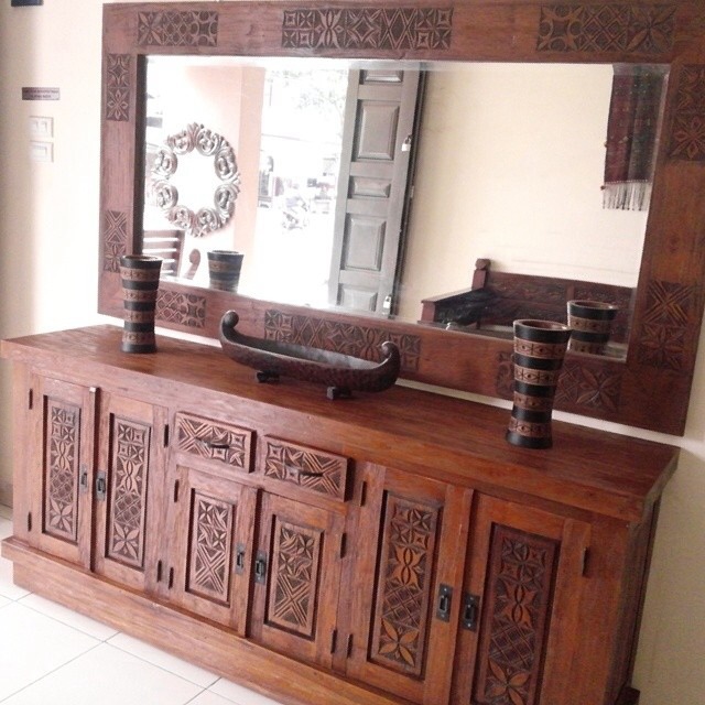 Buffet Jati model dayak
