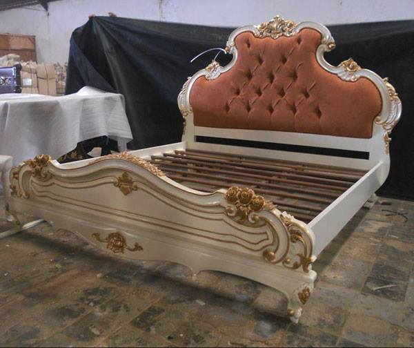 Traditional Bedroom Set Carving