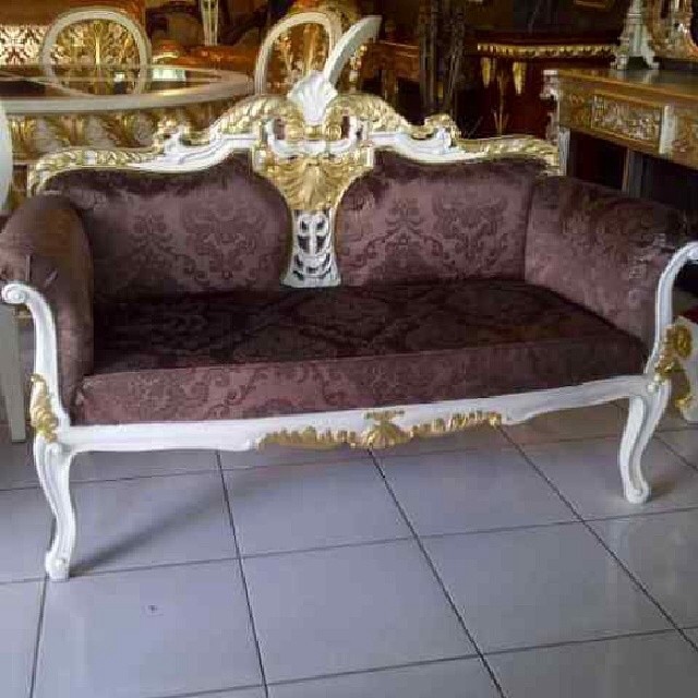 Sofa Mewah Duco model lavezzi