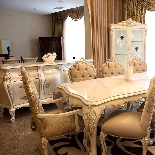 Flat Dining Room Set