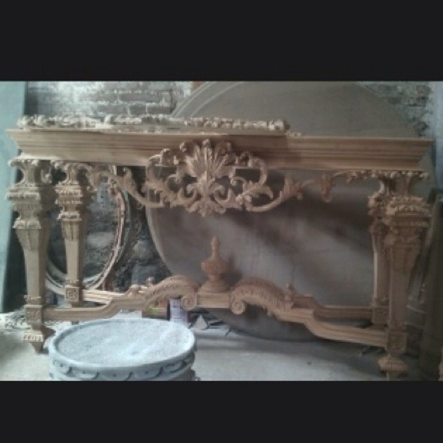 Unfinished Classic Furniture carved table Indonesia 