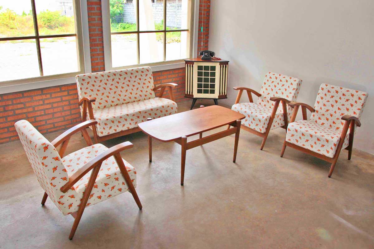 Vintage Furniture Kursi 