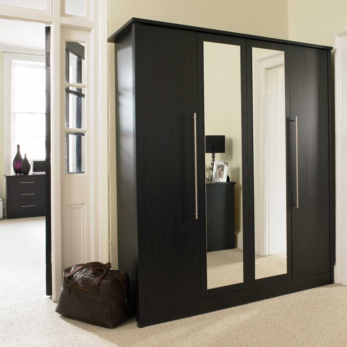 Lemari Pakaian Minimalis Jati 4 Pintu Kode LP-024