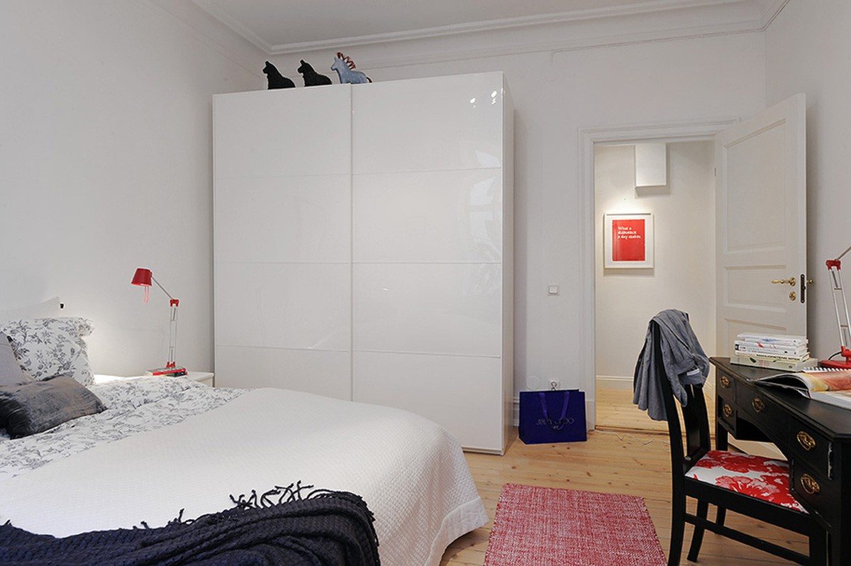 Apartments Extra white Lemari Pakaian 2 Pintu Kode LP-033
