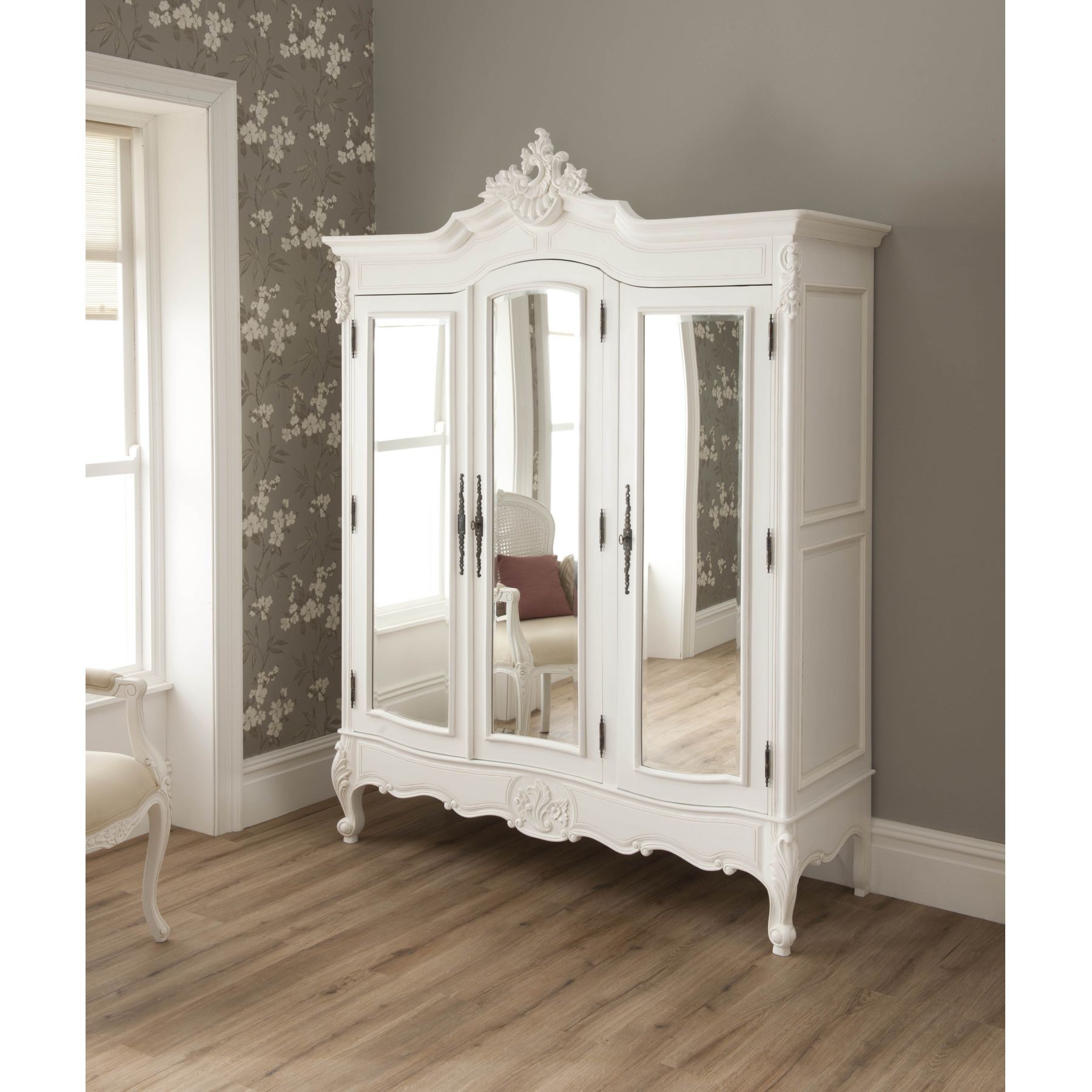 Rochelle antique french Shabby Wardrobe Kode LP-035